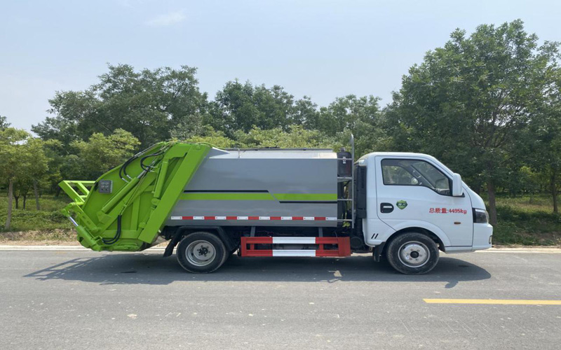 東風(fēng)途逸YTH5040ZYS6EQ型壓縮式垃圾車(chē)