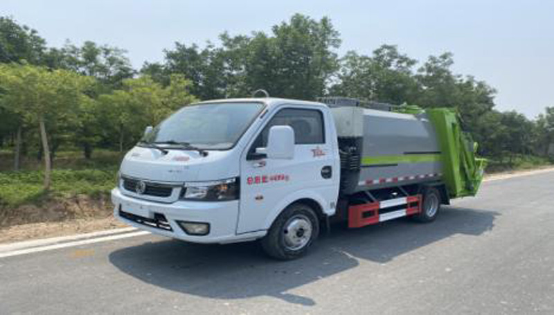 東風(fēng)途逸YTH5040ZYS6EQ型壓縮式垃圾車(chē)