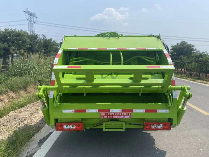 福田4立方藍(lán)牌壓縮式垃圾車